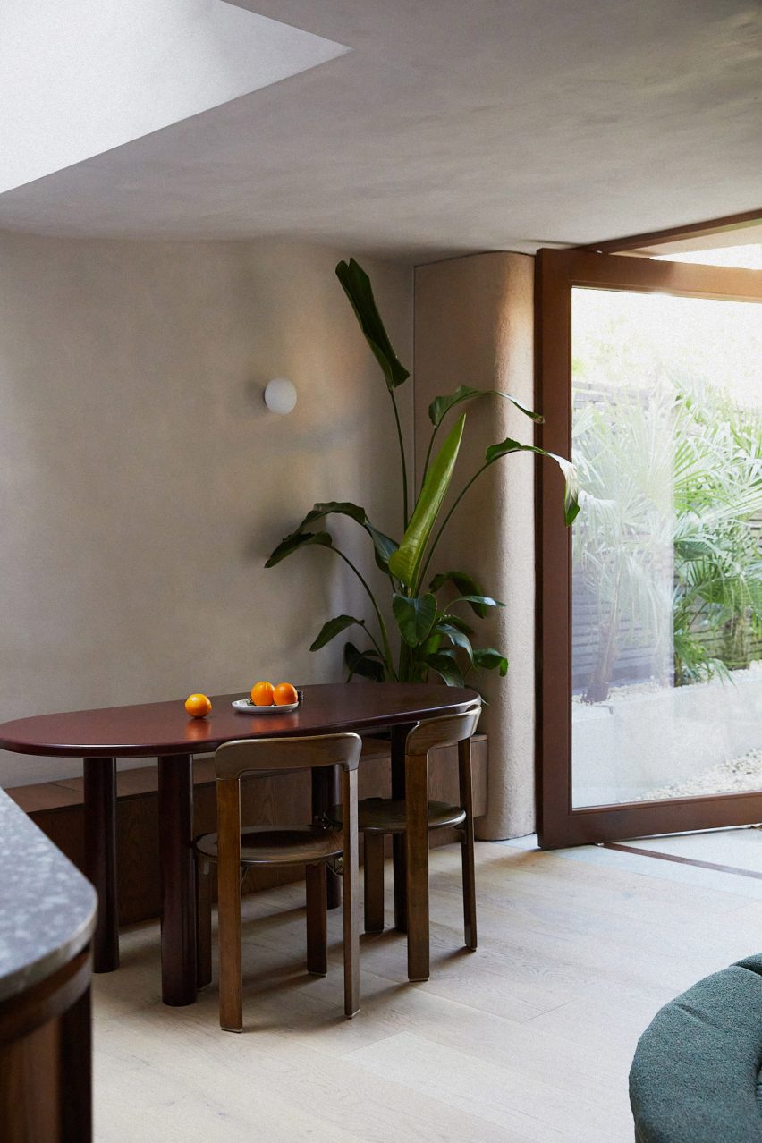 Plaster House by Sonn
