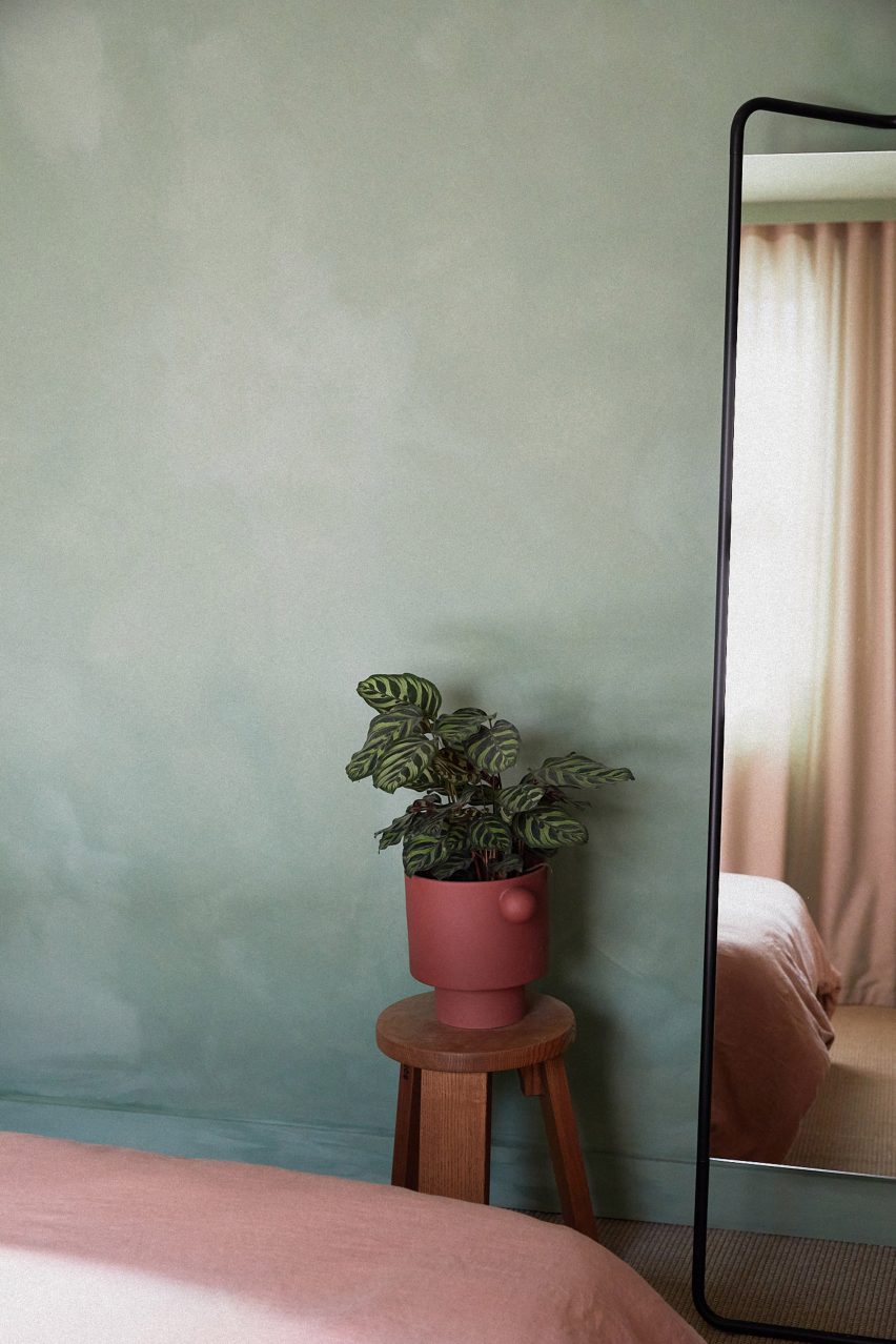 Plaster House by Sonn