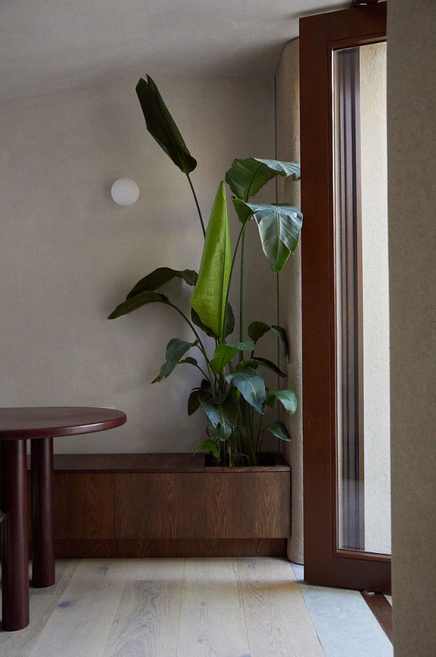 Plaster House by Sonn