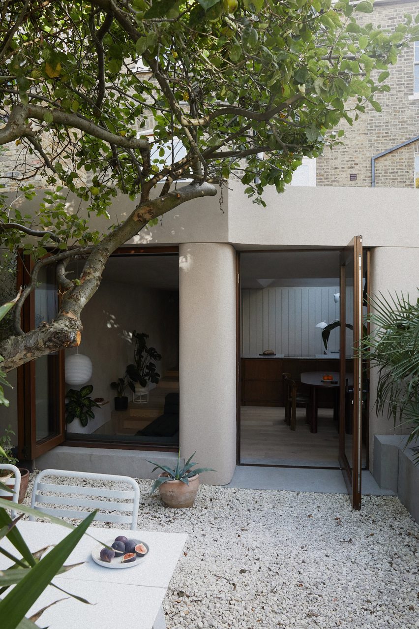 Plaster House by Sonn