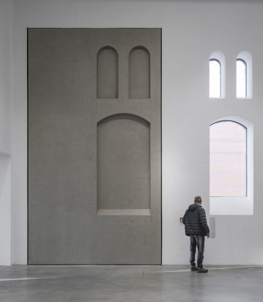 PLATO Contemporary Art Gallery by KWK Promes