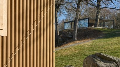 Paper Log House by Shigeru Ban at Philip Johnson's Glass House