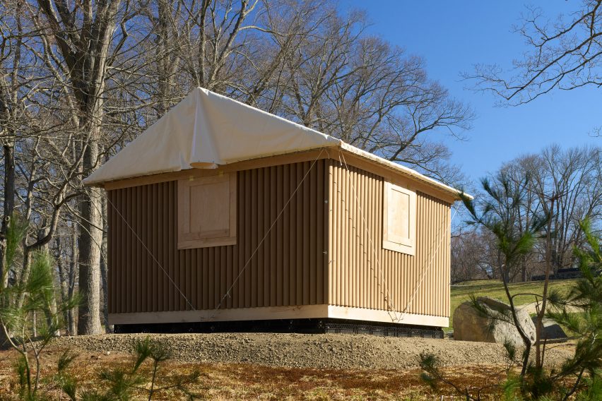 Paper Log House by Shigeru Ban at Philip Johnson's Glass House