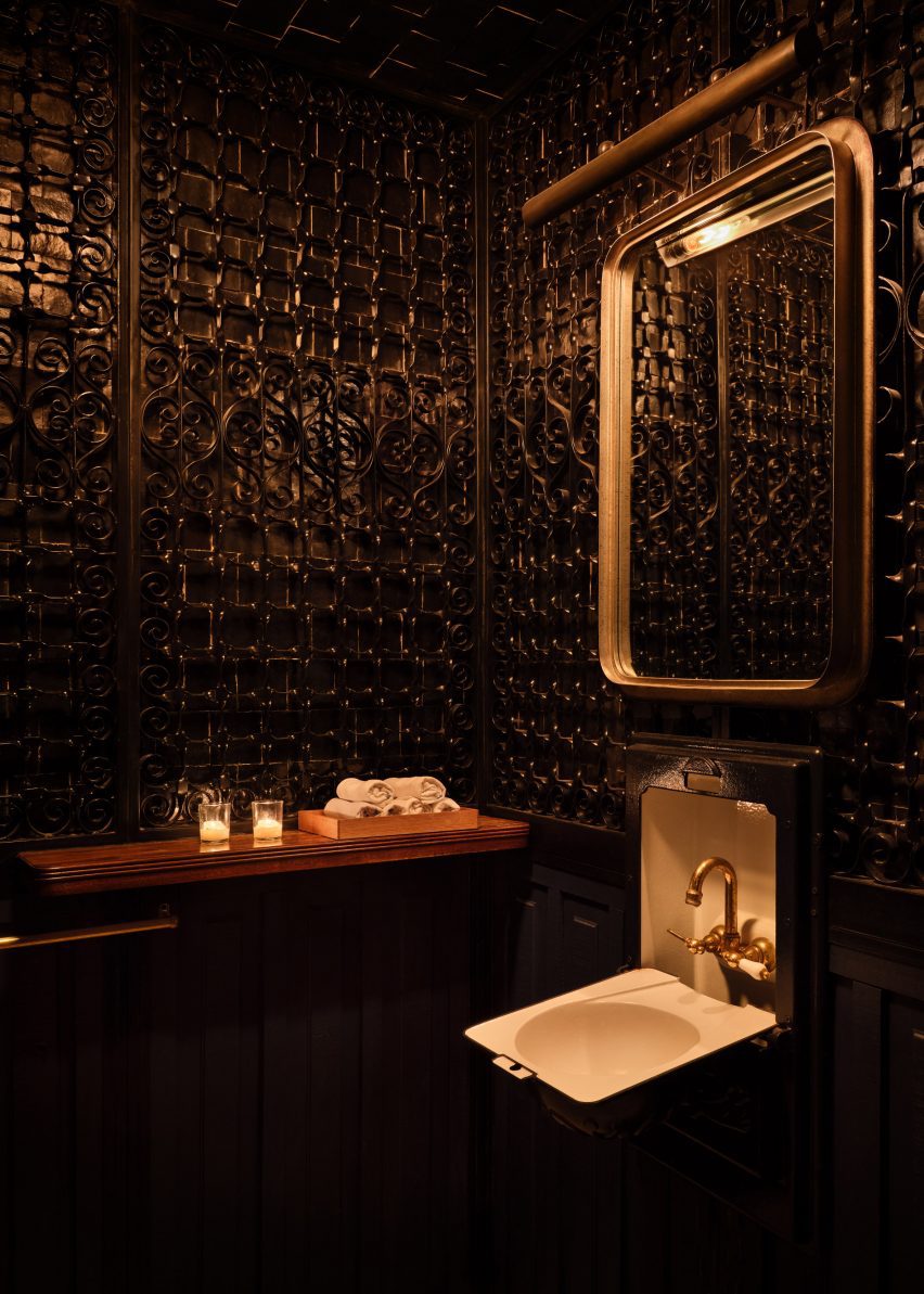 Smith & Mills restaurant in New York