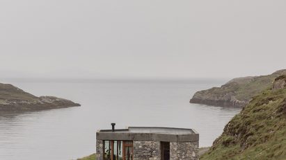 Caochan na Creige stone house in Scotland by Izat Arundell