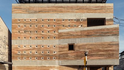 Chonburi building by Suphasidh Architects