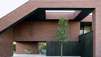 Frame house by OFIS Arhitekti