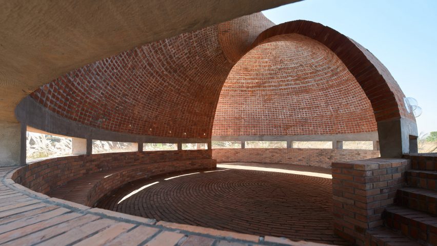 Twisted Brick Shell Library by HCCH Studio