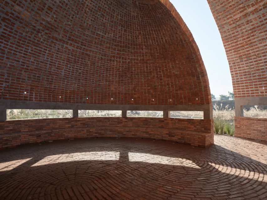 Twisted Brick Shell Library by HCCH Studio