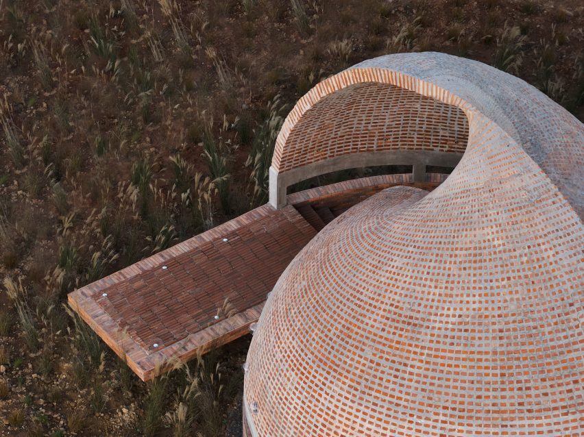 Twisted Brick Shell Library by HCCH Studio