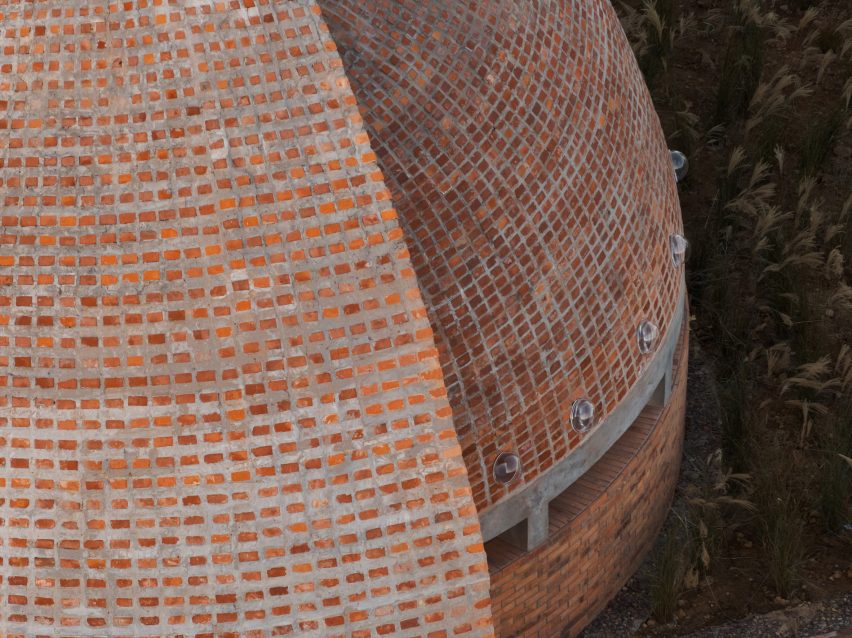 Twisted Brick Shell Library by HCCH Studio