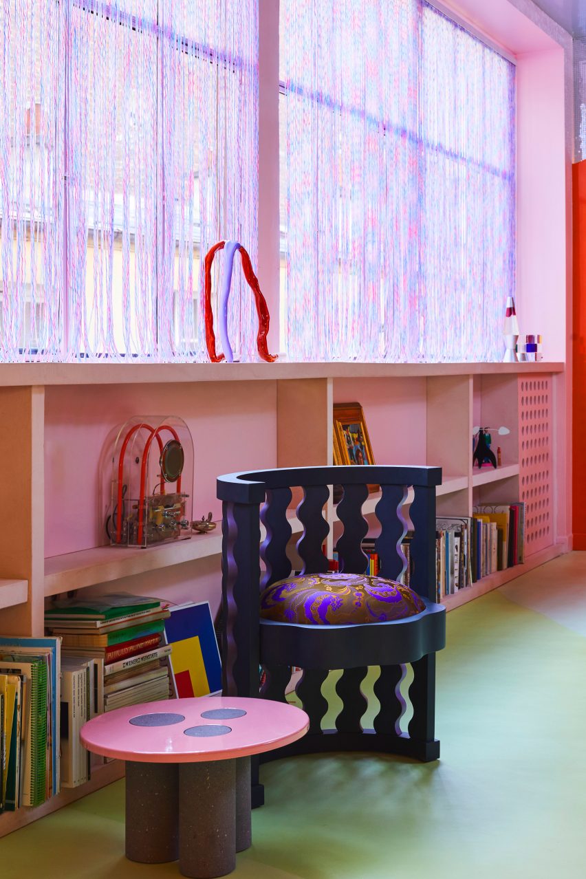Univers Uchronia apartment