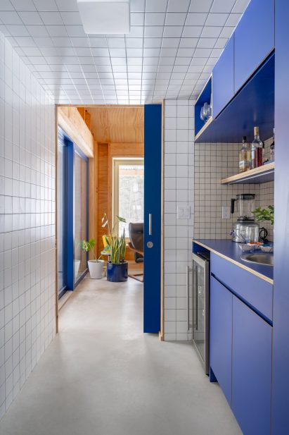 Blue kitchen cabinets