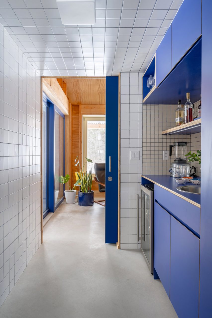Blue kitchen cabinets