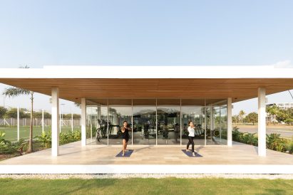 Rectilinear sports club