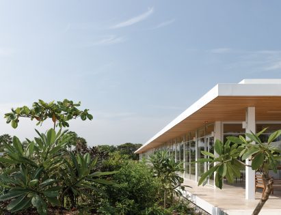 Ecuadorian sports club by Urlo Studio