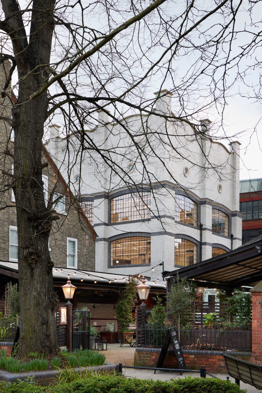 Voysey House by dMFK Architects and Dorrington
