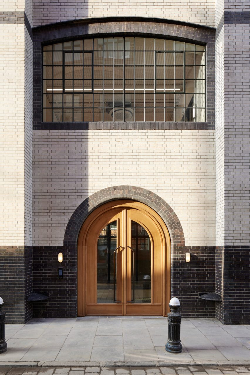 Voysey House by dMFK Architects and Dorrington