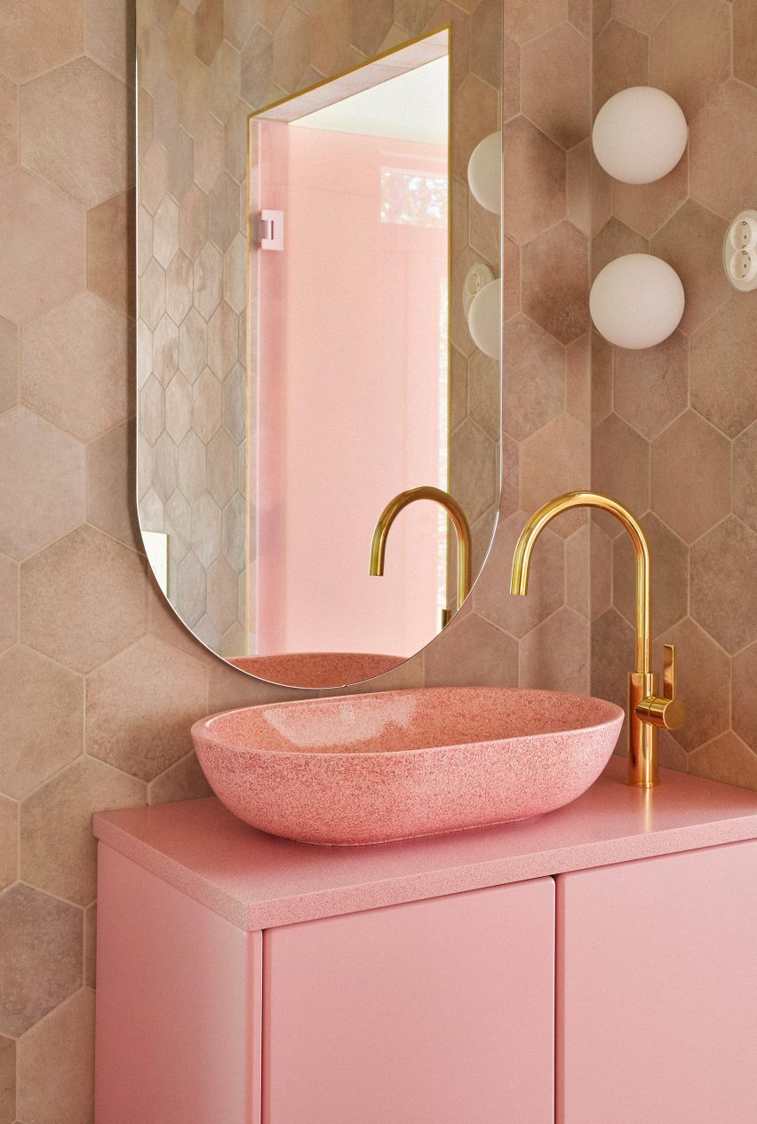 Woodio Blossom bathroom collection by Woodio