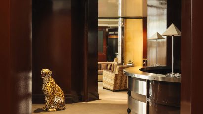 Necchi Architecture takes cues from retro nightlife at Hôtel Château d’Eau in Paris