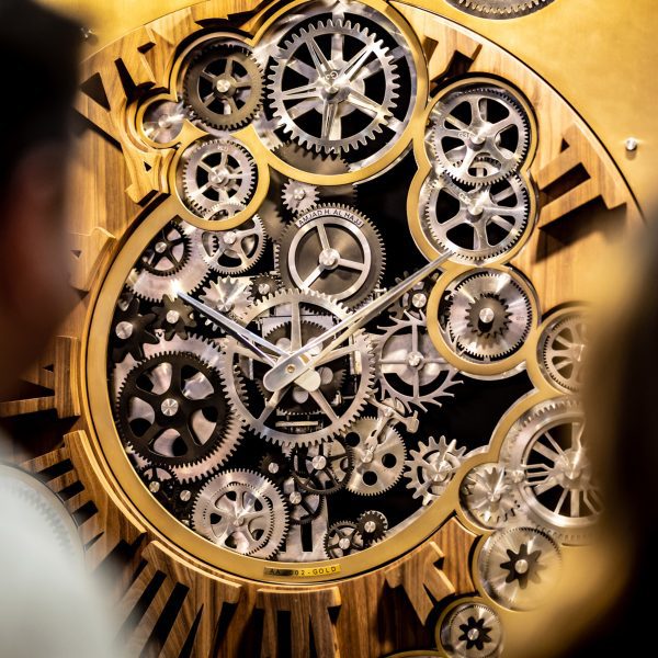 Photo of clock with visible clogs