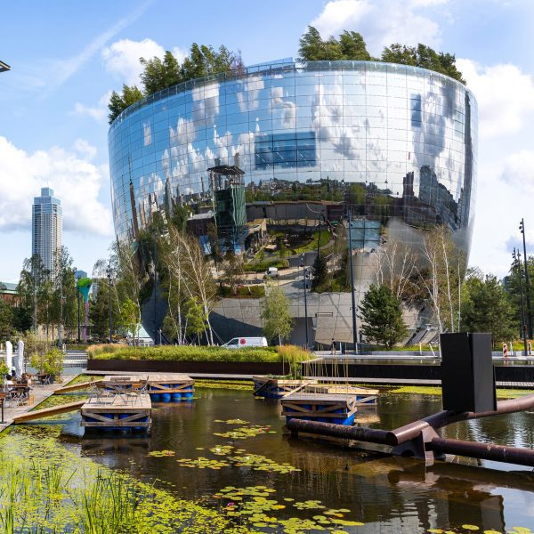 Photo of reflective building in Rotterdam