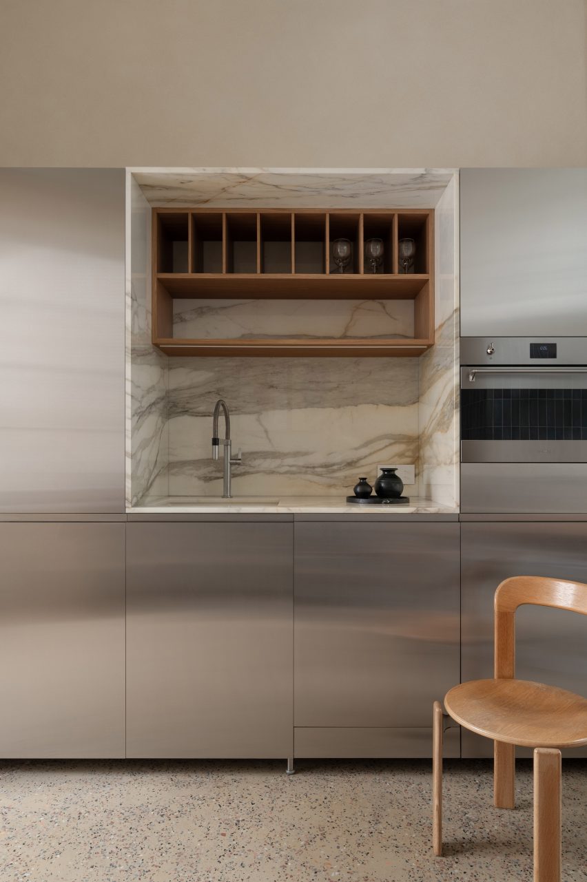 Steel kitchen by Modektura architecture and interior studio