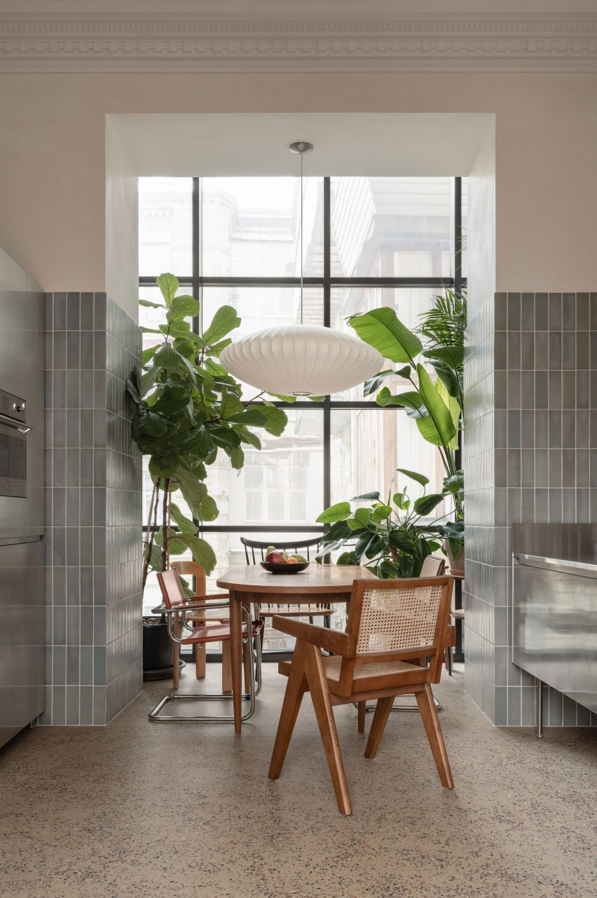 Balcony turned into conservatory in Ukraine