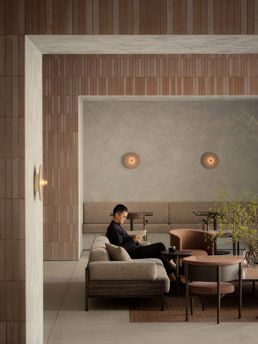 Blue Bottle Coffee cafe in Nagoya by Keiji Ashizawa Design
