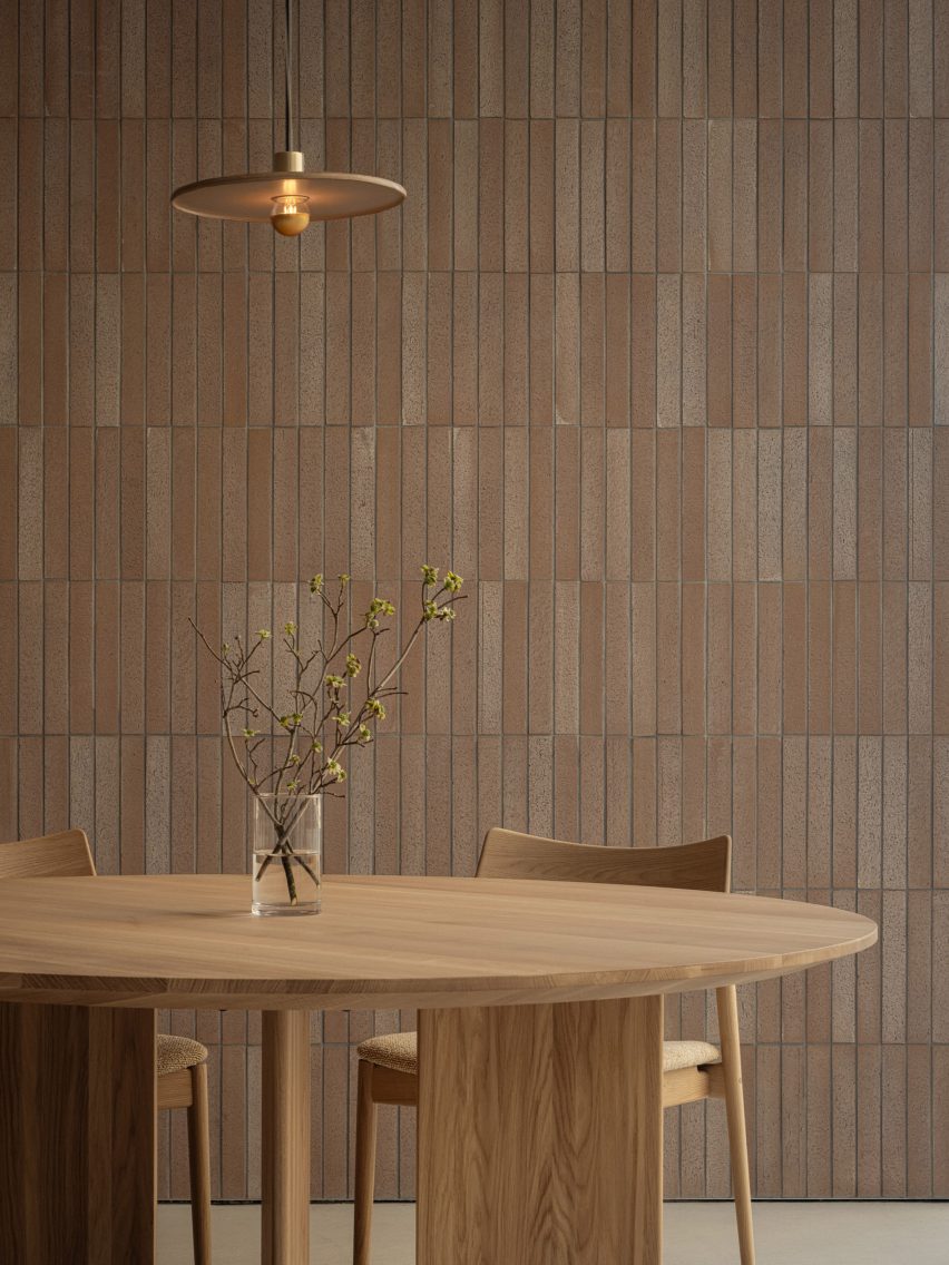 Blue Bottle Coffee cafe in Nagoya by Keiji Ashizawa Design