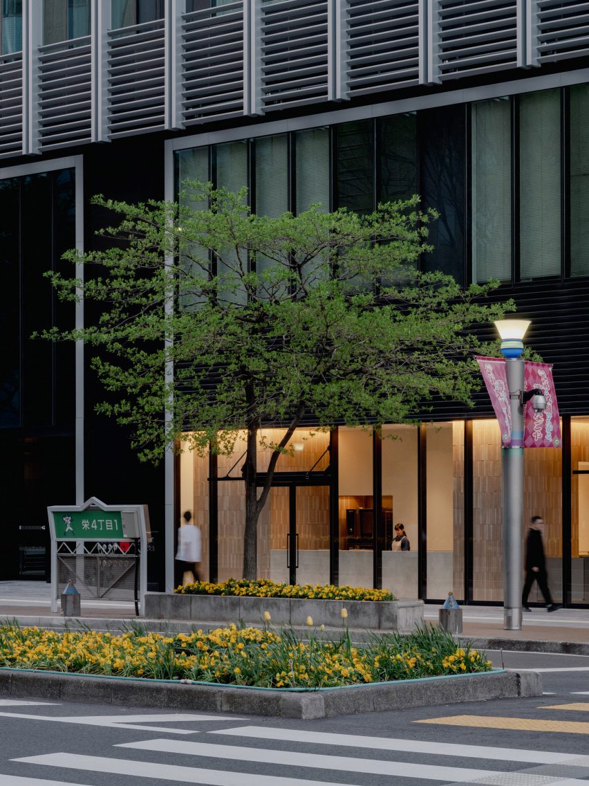 Blue Bottle Coffee cafe in Nagoya by Keiji Ashizawa Design