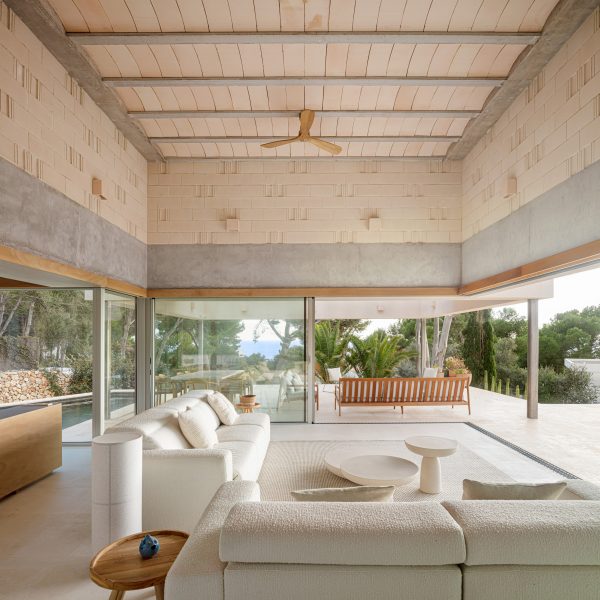 Bundle House by Nomo Studio