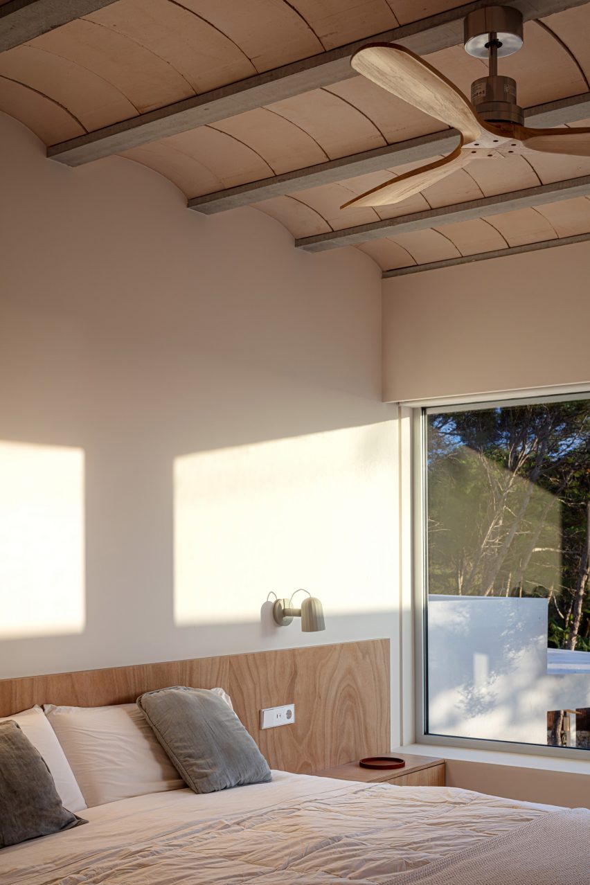 Bundle House by Nomo Studio