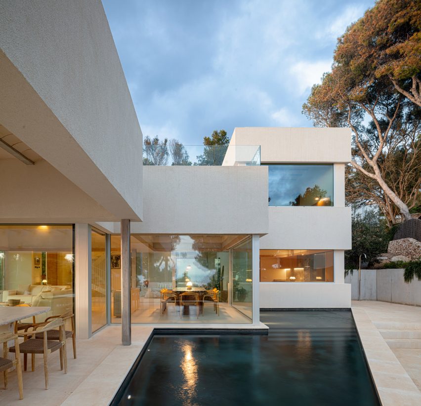 Bundle House by Nomo Studio