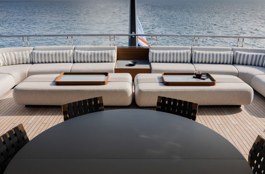 Entourage superyacht by Burdifilek