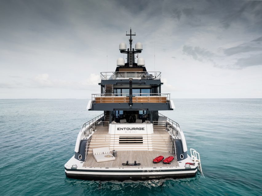Entourage superyacht by Burdifilek