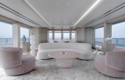 Interior shot of living space by Burdifilek aboard Entourage