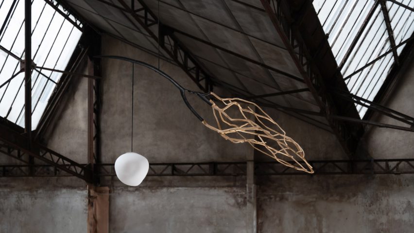 Icarus lighting sculpture by Jérôme Pereira for Galerie Philia