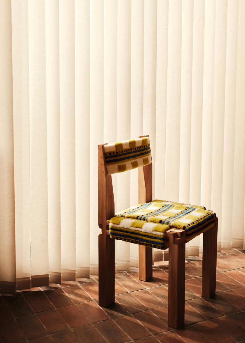 Chair with shearling seat