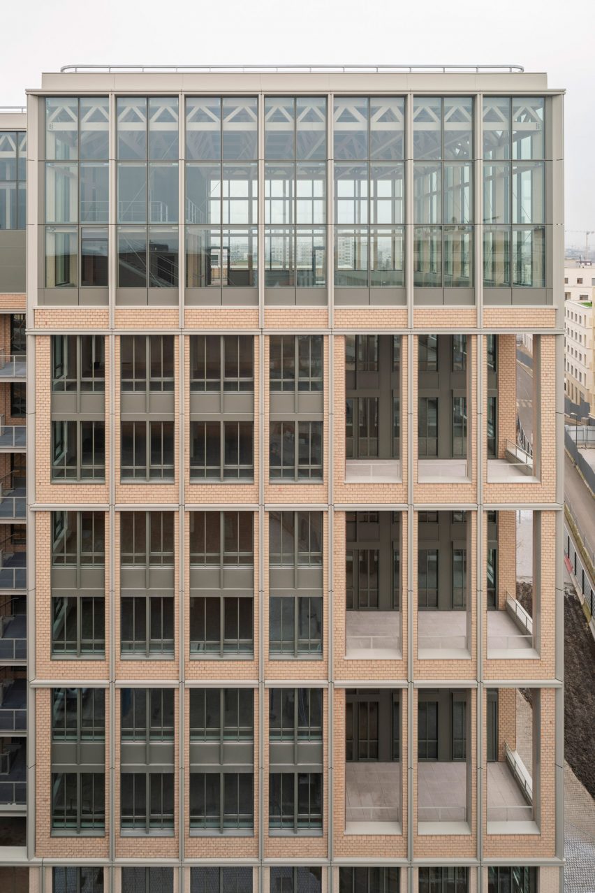 Mixed Building by Dream