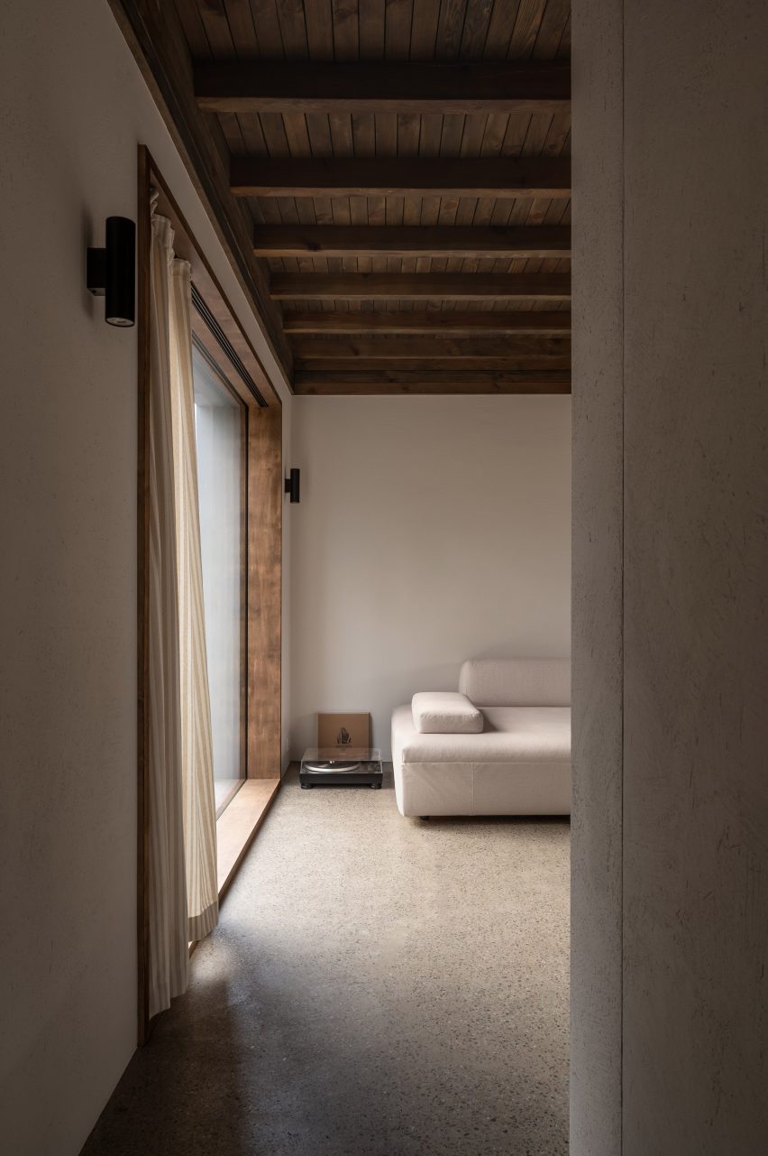 Dzen House by Shovk