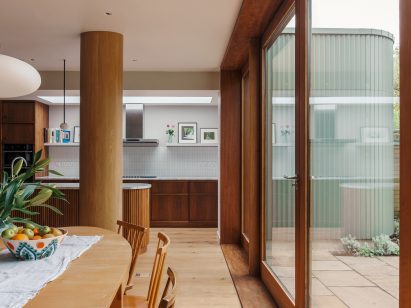 Interior of Folded House by Westerdahl