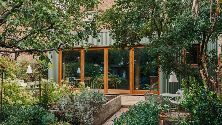 Folded House by Westerdahl