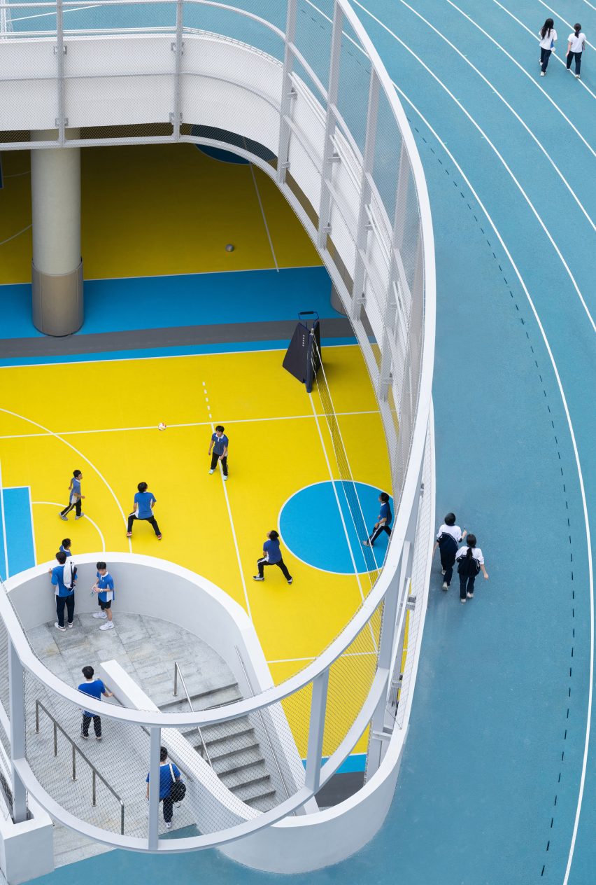 Futian High School Campus by Remix Studio