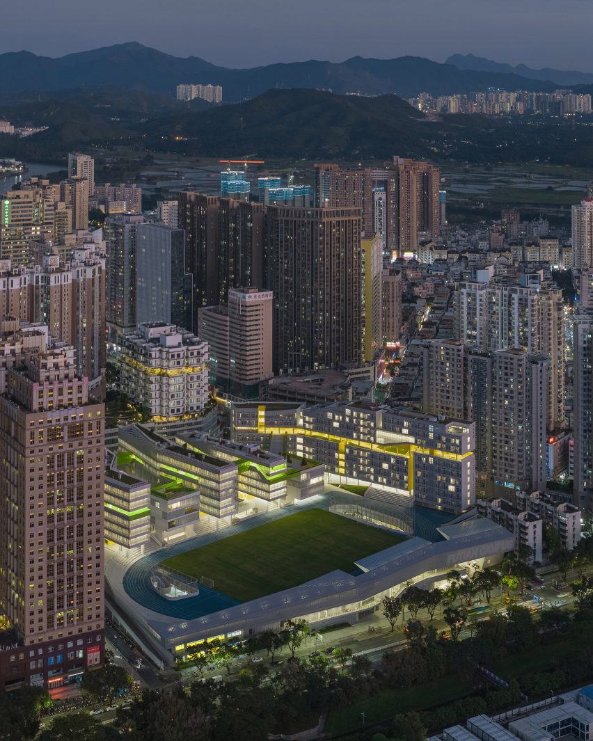 Futian High School Campus by Remix Studio