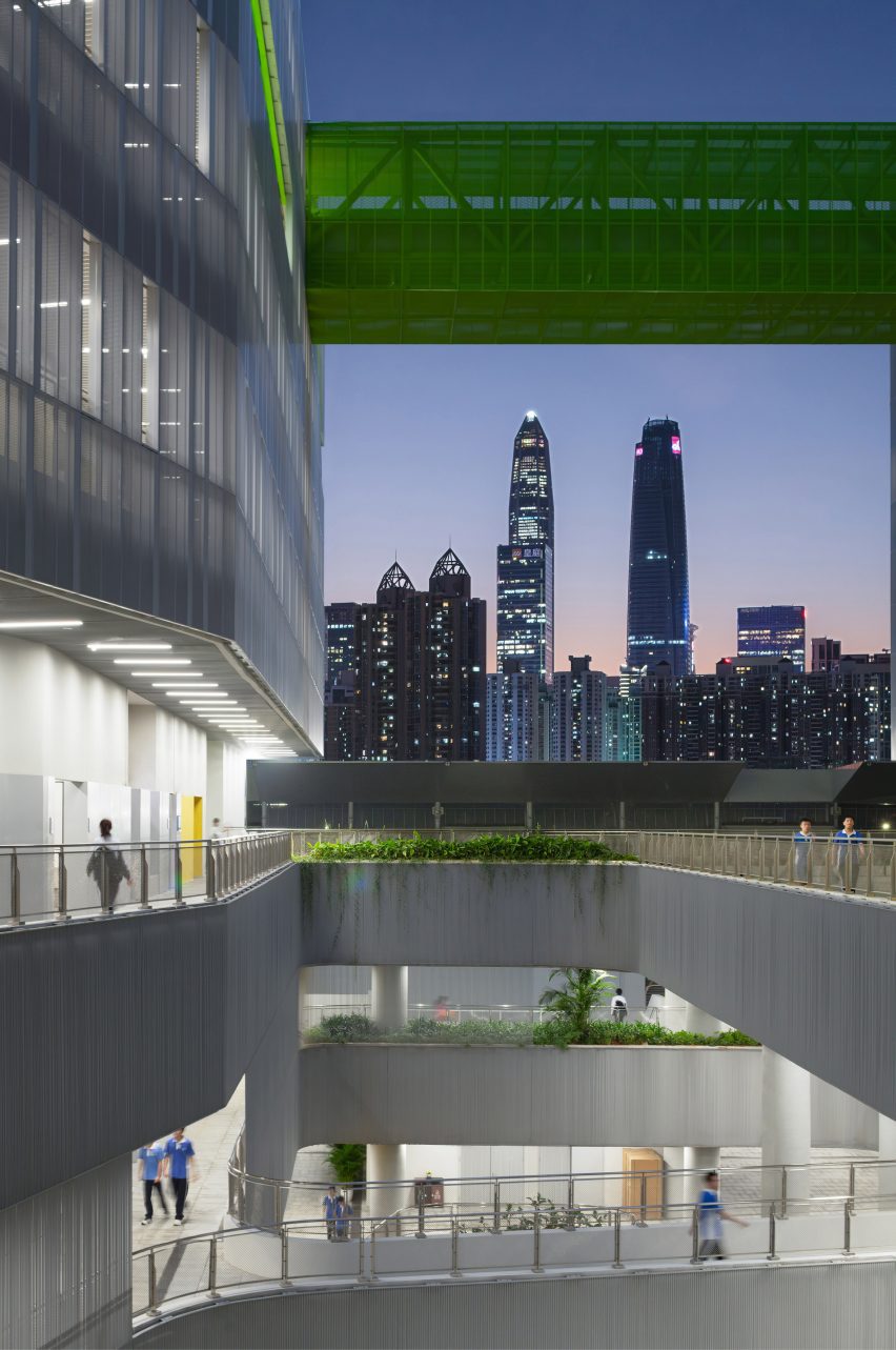Futian High School Campus by Remix Studio