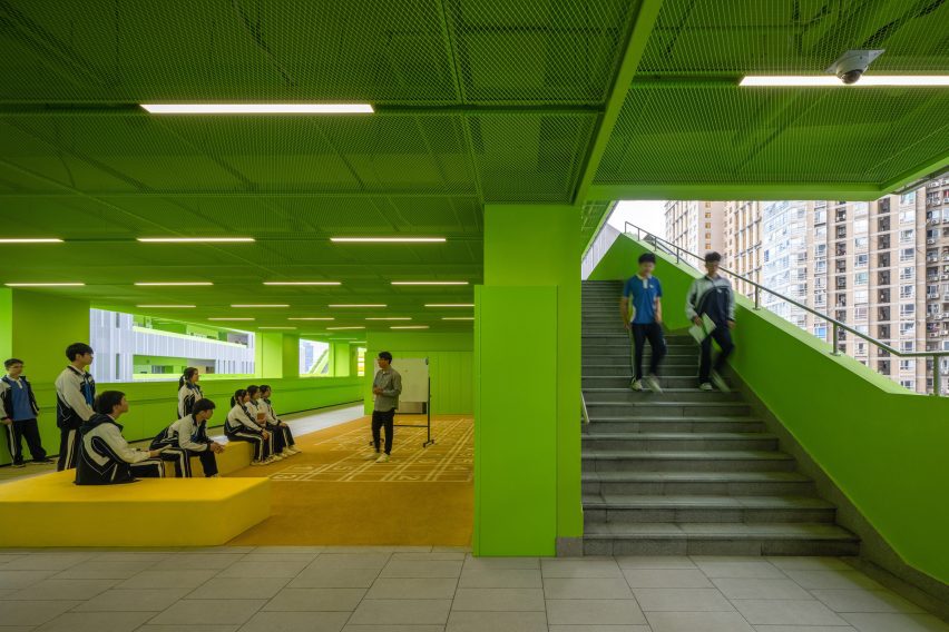 Futian High School Campus by Remix Studio