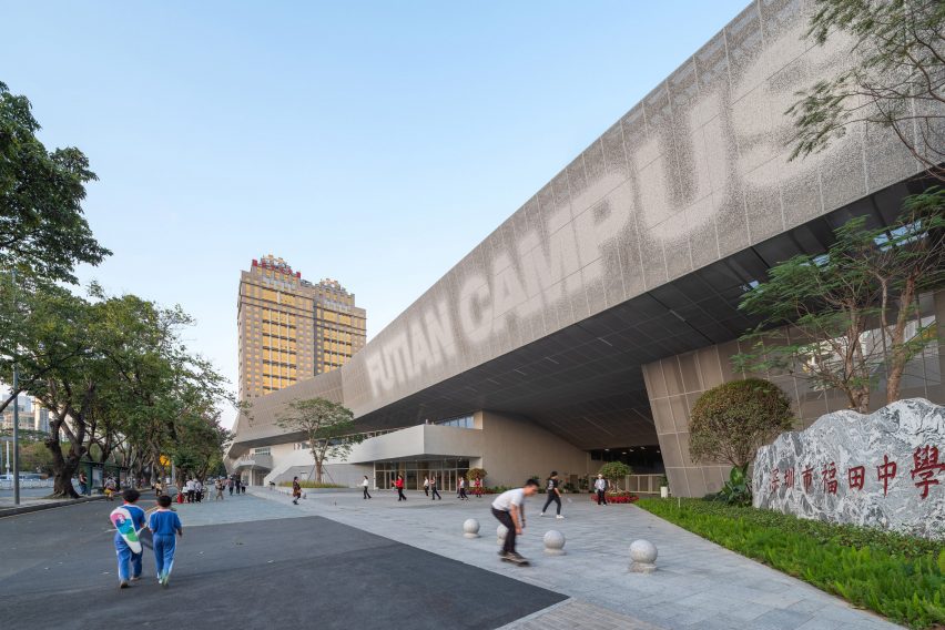 Futian High School Campus by Remix Studio