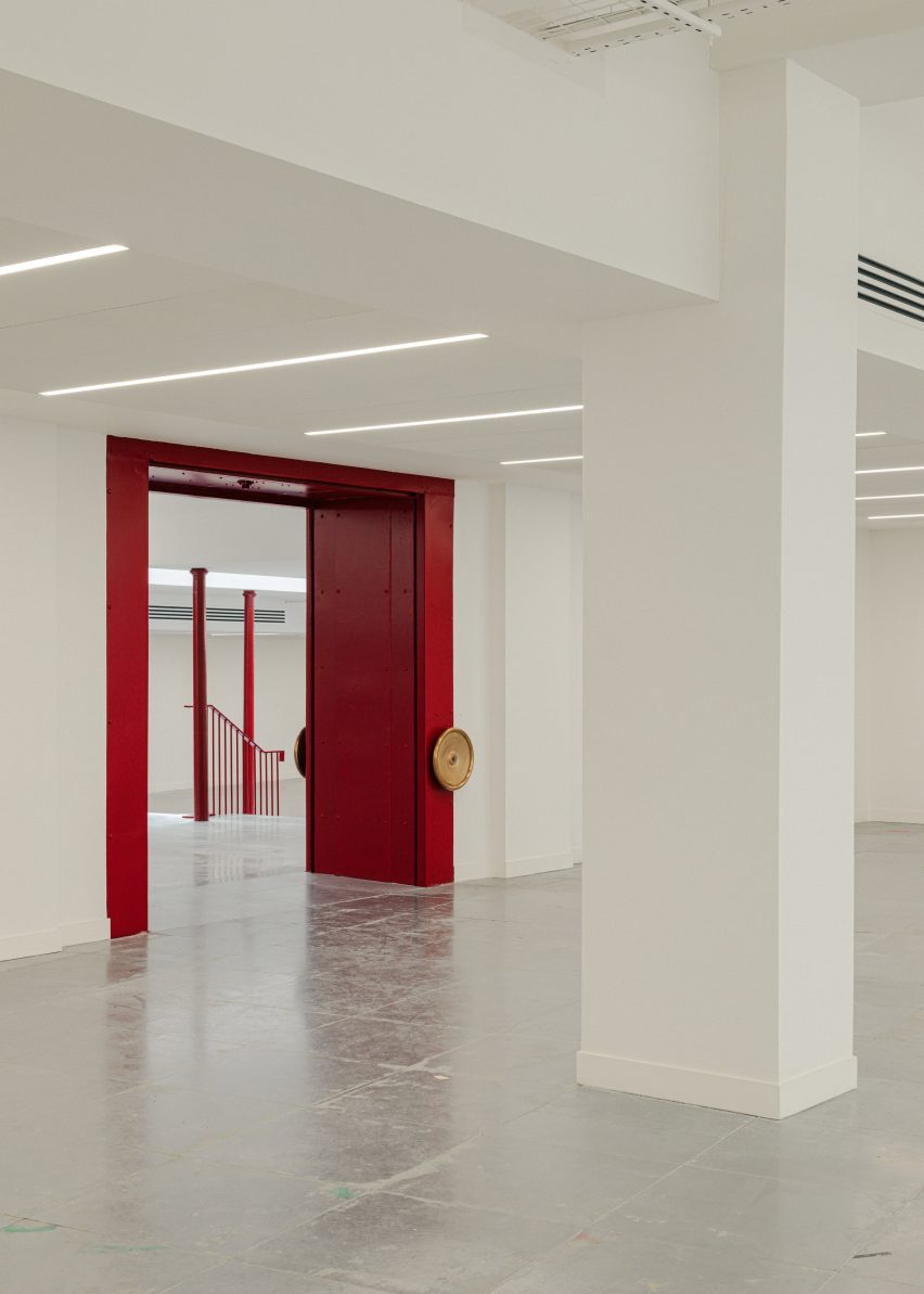 Heal's by Buckley Gray Yeoman and White Red Architects