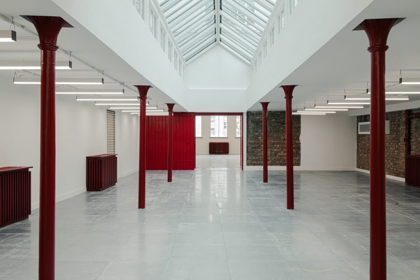Heal's by Buckley Gray Yeoman and White Red Architects